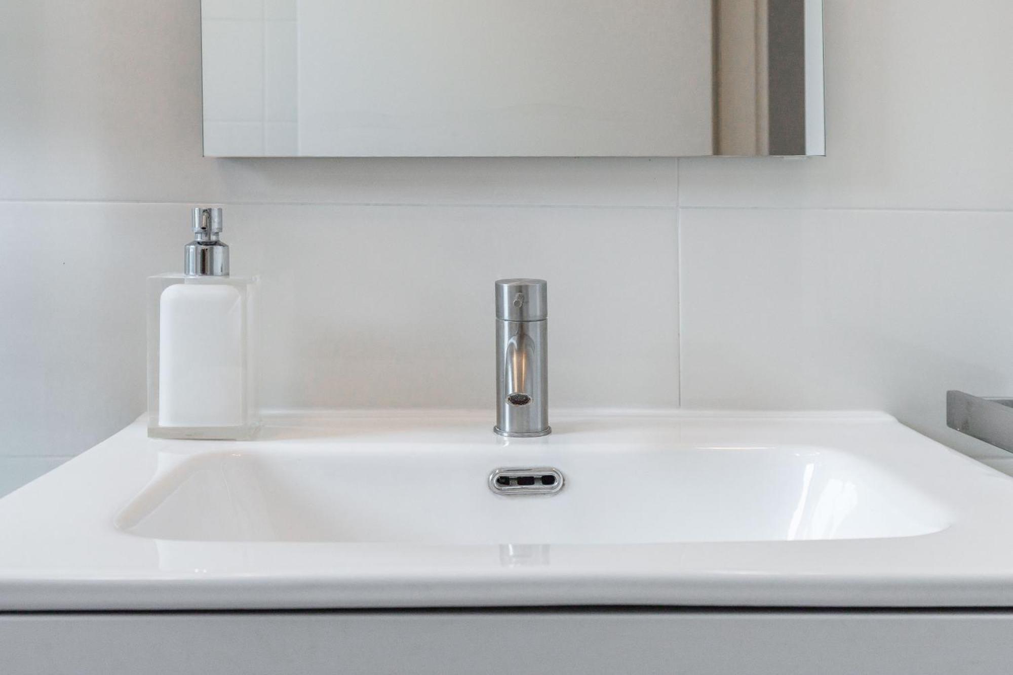 Luxury Apartment - Free Private - Parking Maestri Campionesi 16 밀라노 외부 사진