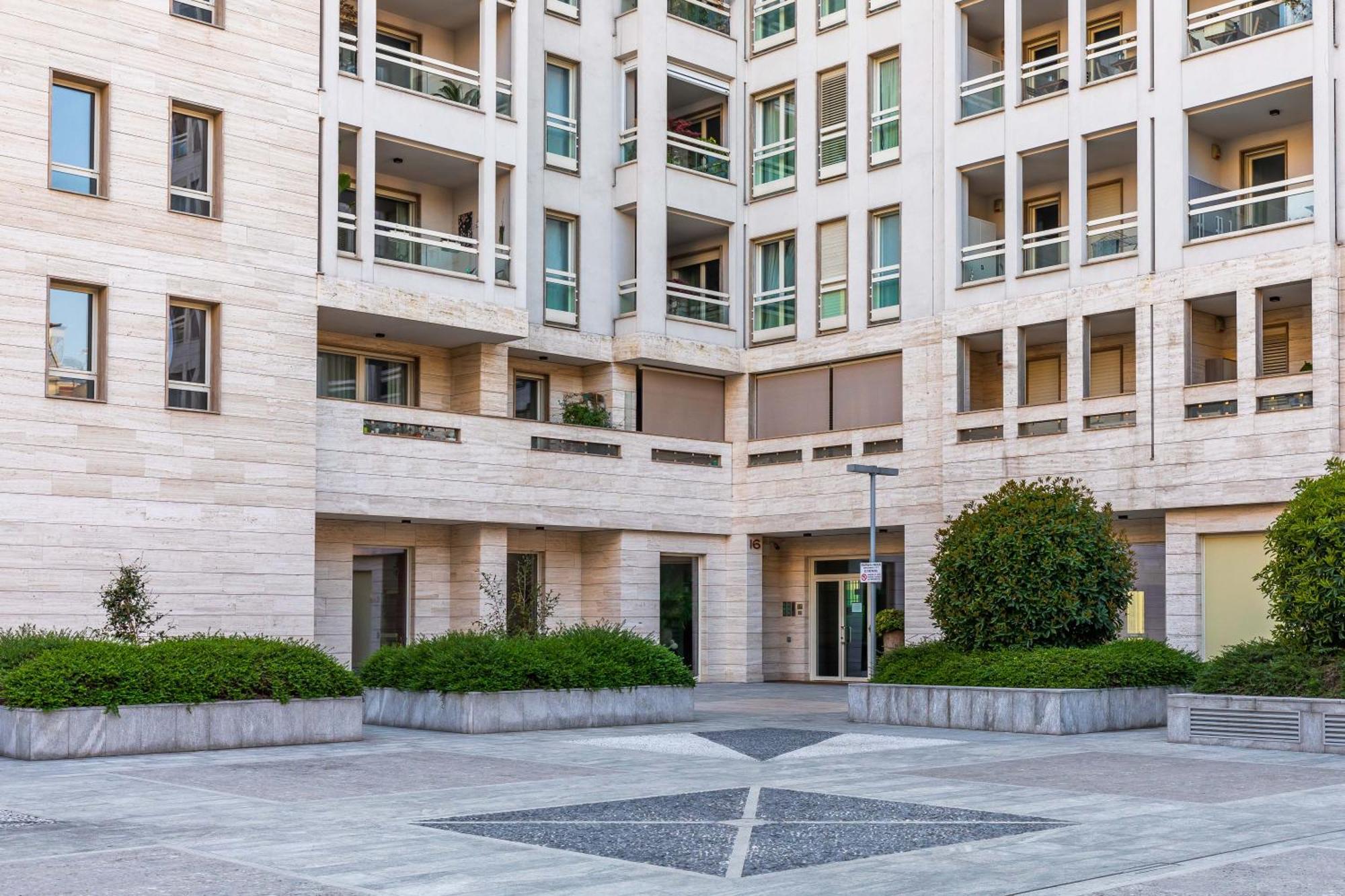 Luxury Apartment - Free Private - Parking Maestri Campionesi 16 밀라노 외부 사진